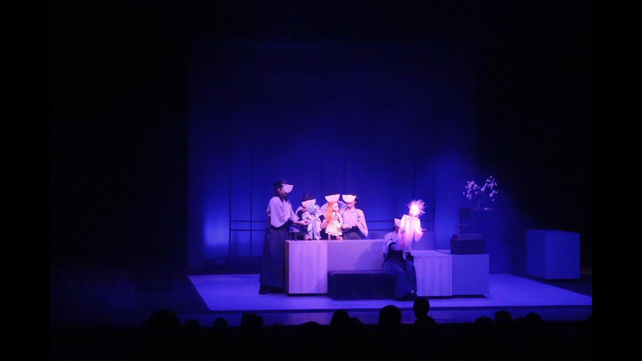Cena do espetáculo Pluft, o Fantasminha, apresentado no FITA — Festival Internacional de Teatro de Animação, em Florianópolis, 2023.